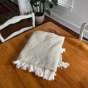 Sferra Fringe Throw in Herringbone